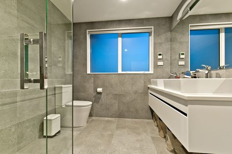 Photo of property in 64 Headland Drive, Long Bay, Auckland, 0630