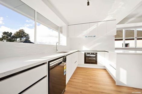 Photo of property in 1/51 Forrest Hill Road, Milford, Auckland, 0620