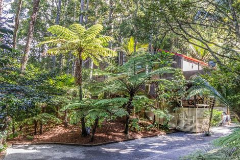 Photo of property in 89a Woodlands Park Road, Titirangi, Auckland, 0604