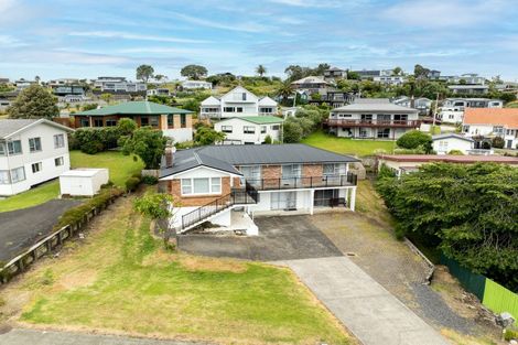 Photo of property in 4 Bankart Street, Raglan, 3225