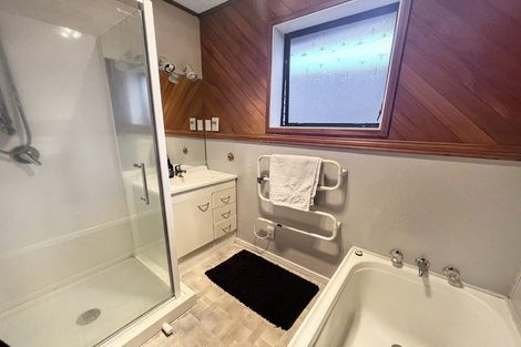 Photo of property in 55 Raglan Avenue, Cloverlea, Palmerston North, 4412