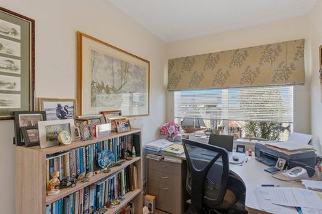 Photo of property in 10 Barrett Drive, Waikanae Beach, Waikanae, 5036