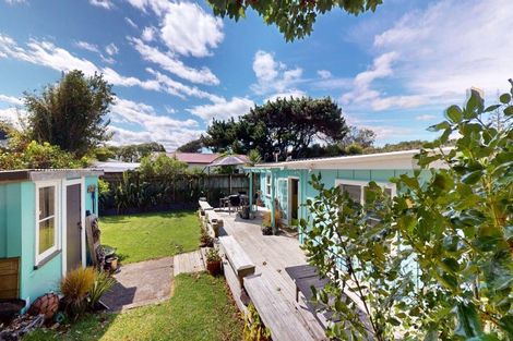 Photo of property in 4 Gloucester Street, Waitarere Beach, Levin, 5510