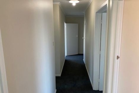 Photo of property in 206 Edmonton Road, Te Atatu South, Auckland, 0610