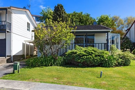 Photo of property in 5 Halyard Place, Whitby, Porirua, 5024