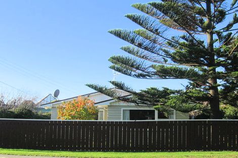 Photo of property in 11 Vaucluse Avenue, Paraparaumu Beach, Paraparaumu, 5032
