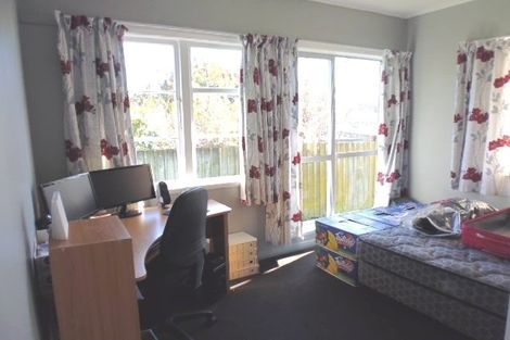 Photo of property in 6b Tararua Street, Paraparaumu, 5032