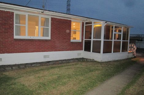 Photo of property in 2/24 Dale Crescent, Pakuranga, Auckland, 2010