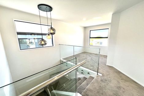 Photo of property in 20b Clovelly Road, Bucklands Beach, Auckland, 2012