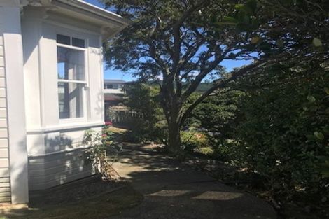 Photo of property in 27 Tawa Terrace, Tawa, Wellington, 5028
