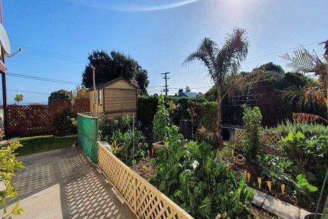 Photo of property in 92 Matai Street, Castlecliff, Whanganui, 4501