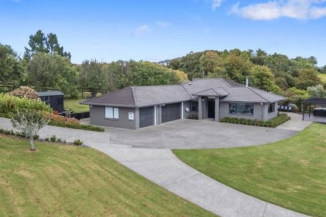 Photo of property in 71 Kaipara Road, Papakura, 2582