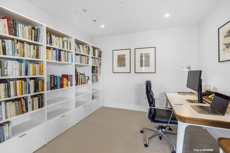 Photo of property in 903/1 Market Lane, Wellington Central, Wellington, 6011