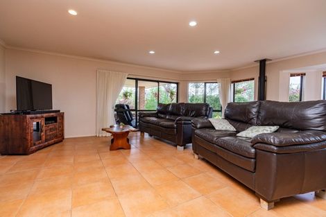 Photo of property in 64 Matakohe Road East, Matakohe, 0593