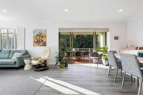 Photo of property in 42 Eaves Bush Parade, Orewa, 0931