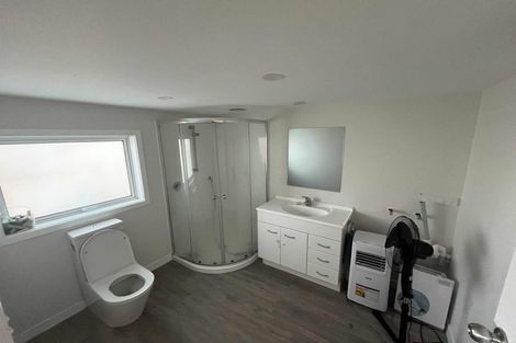 Photo of property in 104 Lincoln Park Avenue, Massey, Auckland, 0614