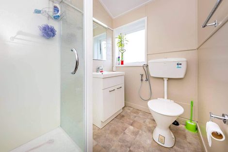 Photo of property in 15 Elm Street, Waiuku, 2123