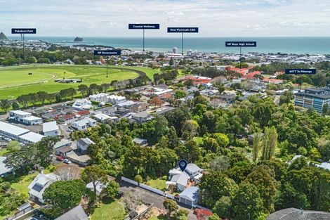 Photo of property in 17 Frank Wilson Terrace, Welbourn, New Plymouth, 4312