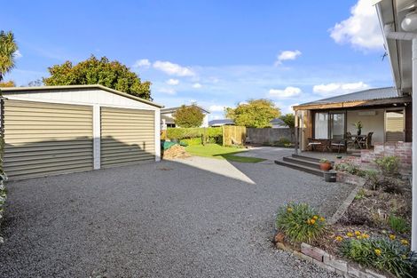 Photo of property in 37 Middlepark Road, Sockburn, Christchurch, 8042