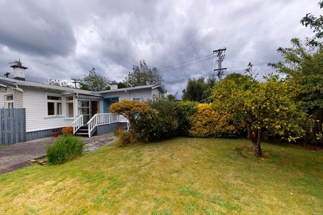 Photo of property in 12 Saint Leonard Street, Saint Johns Hill, Whanganui, 4501