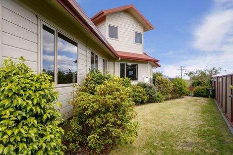 Photo of property in 16 Carpentras Way, Nukuhau, Taupo, 3330