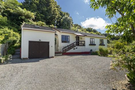 Photo of property in 128 Rahui Road, Otaki, 5512