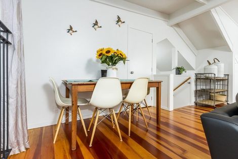 Photo of property in 22 Anne Street, Devonport, Auckland, 0624