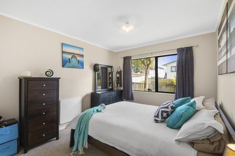 Photo of property in 2/20 Kamara Road, Glen Eden, Auckland, 0602