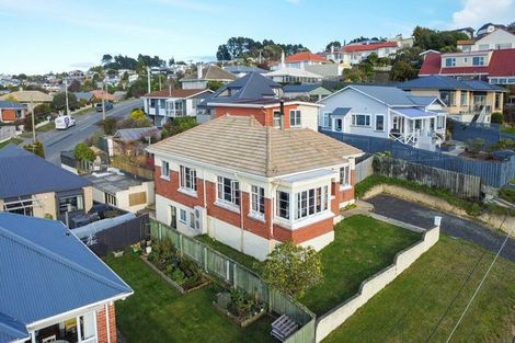 Photo of property in 11 Earls Road, Saint Clair, Dunedin, 9012