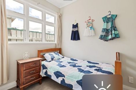 Photo of property in 119 Apu Crescent, Lyall Bay, Wellington, 6022