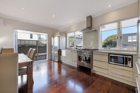 Photo of property in 75b Oceanview Road, Mount Maunganui, 3116