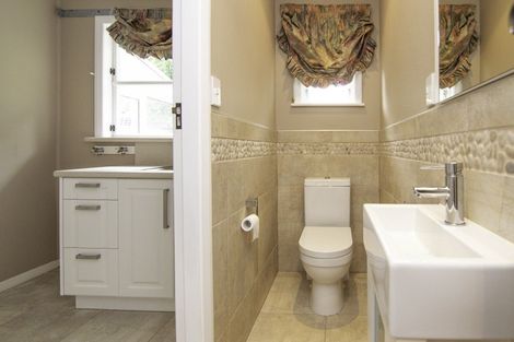 Photo of property in 18 Churchill Avenue, Hokowhitu, Palmerston North, 4410