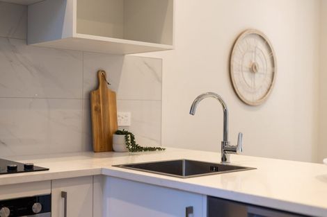 Photo of property in 11 Meg Lane, Glen Eden, 0602