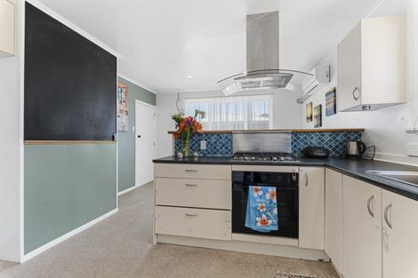 Photo of property in 14 Tohora Place, Spotswood, New Plymouth, 4310