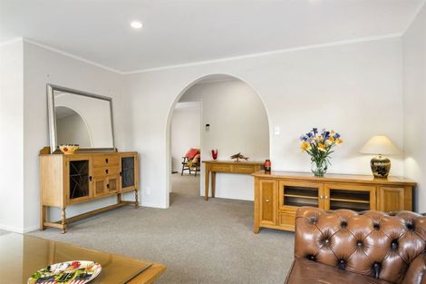 Photo of property in 21 Topliss Drive, Northcross, Auckland, 0632