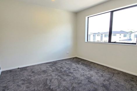 Photo of property in 16b Kaimai Avenue, Massey, Auckland, 0614