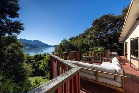 Photo of property in 225 Moetapu Bay Road, Moetapu Bay, Linkwater, 7282