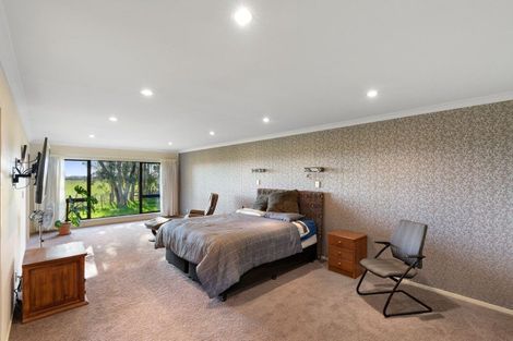 Photo of property in 249 Tararua Road, Levin, 5571