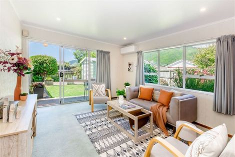 Photo of property in 7a Belvedere Avenue, Waikanae, 5036