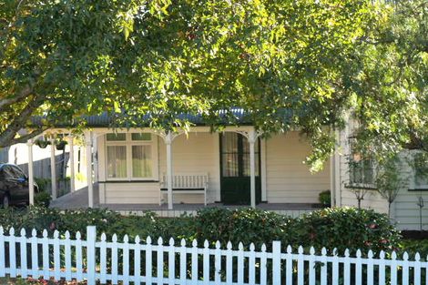 Photo of property in 124 Litten Road, Cockle Bay, Auckland, 2014