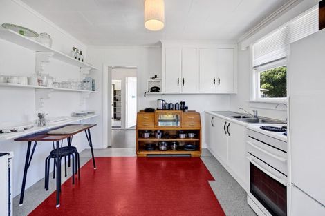 Photo of property in 49 Fox Street, Opunake, 4616