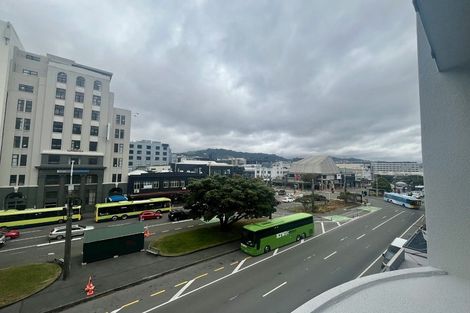 Photo of property in 17 Kent Terrace - Kent Apartments, 3e/16 Kent Terrace, Mount Victoria, Wellington, 6011