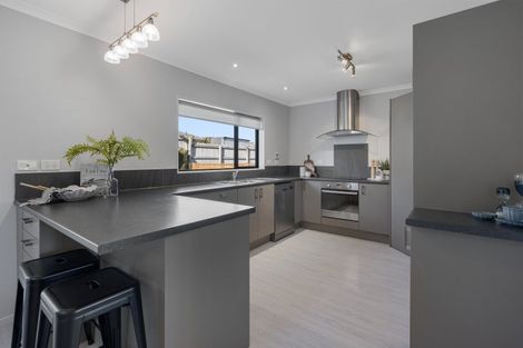 Photo of property in 11 Ballintoy Park Drive, Welcome Bay, Tauranga, 3175