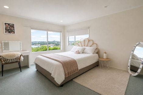 Photo of property in 4 Portal Place, Murrays Bay, Auckland, 0630