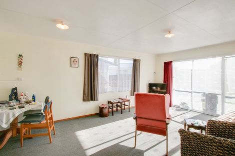 Photo of property in 82 Wynyard Crescent, Tamatea, Napier, 4112