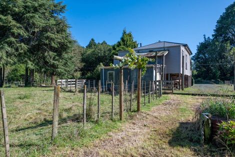 Photo of property in 27 Tongaporutu Road, Ohura, 3926