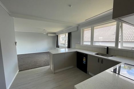 Photo of property in 2/19 Bucklands Beach Road, Bucklands Beach, Auckland, 2012