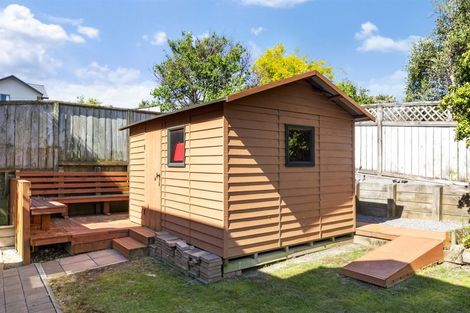 Photo of property in 30 Lanyon Place, Whitby, Porirua, 5024