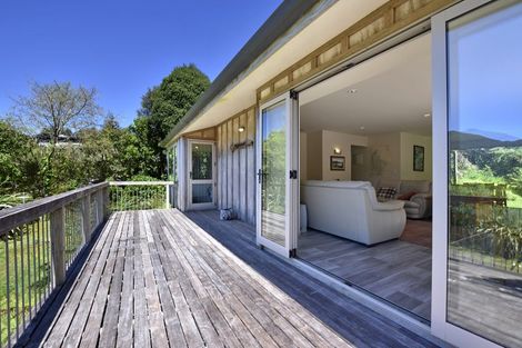 Photo of property in 3215 Archers Road, Tennyson Inlet, 7195