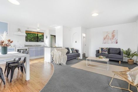 Photo of property in 1 Oak Avenue, Nawton, Hamilton, 3200